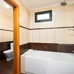 Isadora Villa